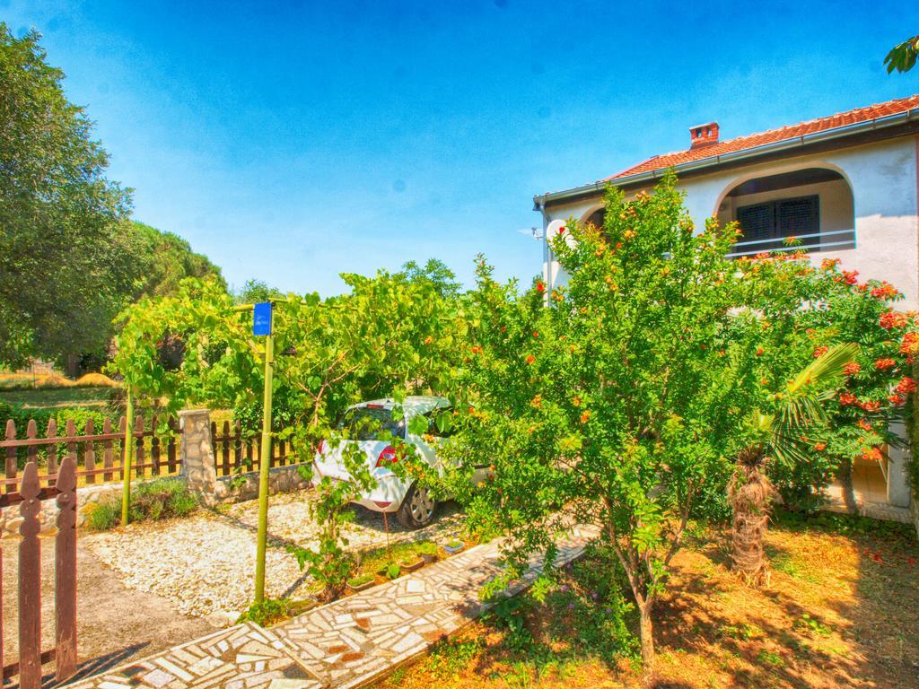 Apartments Zlatko 1397 Štinjan Buitenkant foto