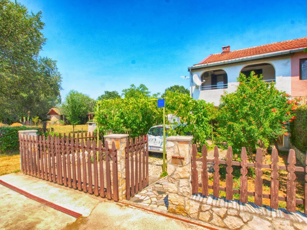 Apartments Zlatko 1397 Štinjan Buitenkant foto